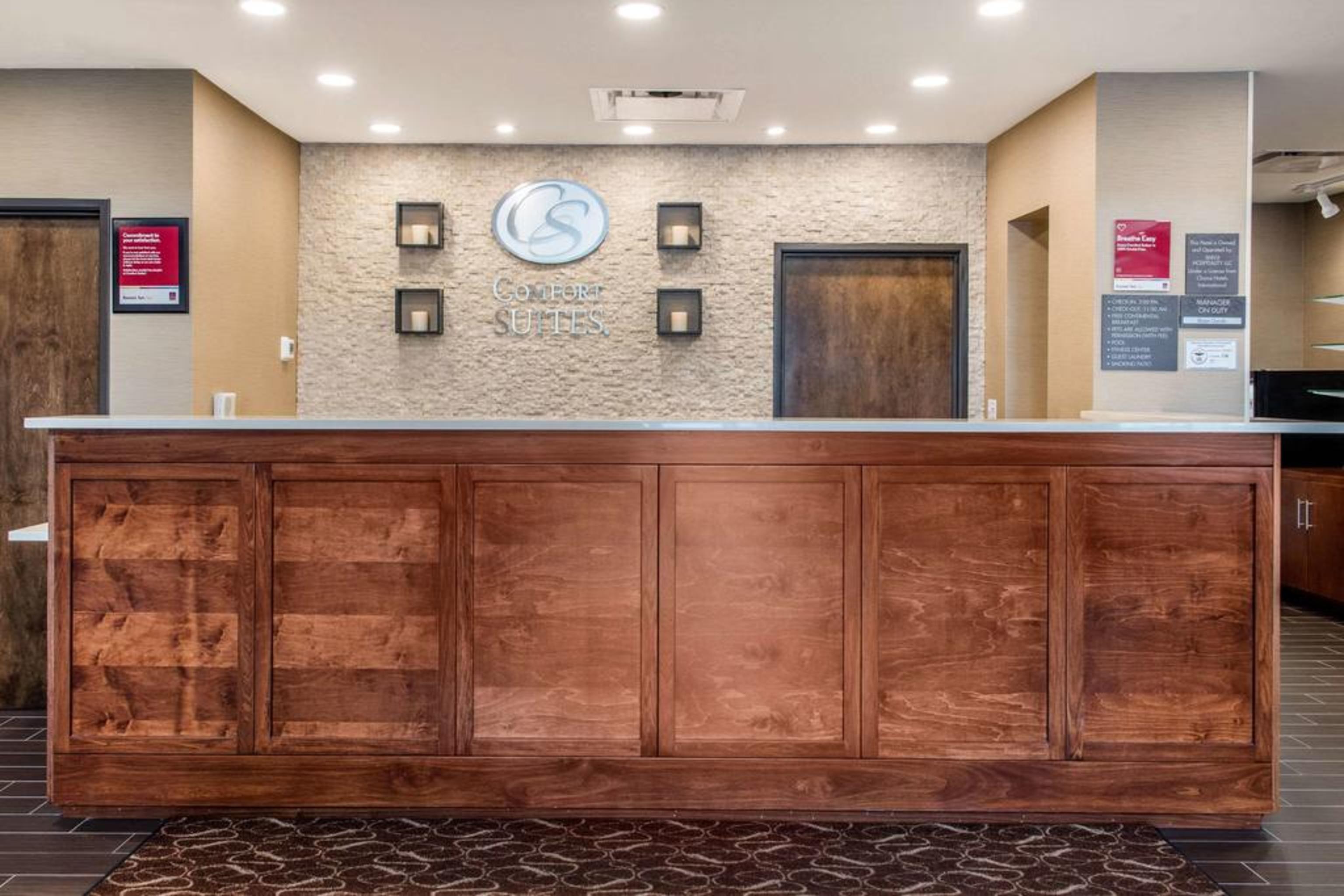 Comfort Suites Columbus Airport Exterior foto